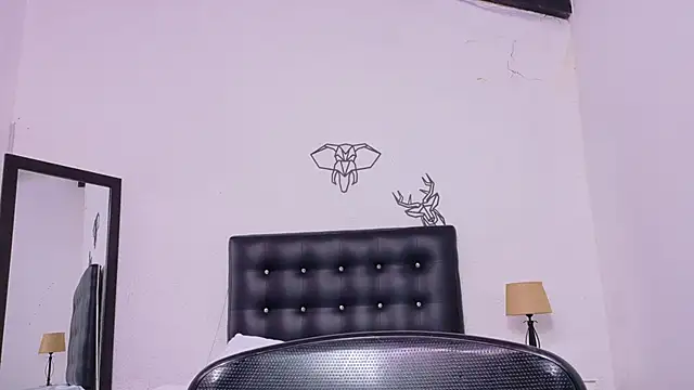 Skinny hottie18 online show from March 10, 5:18 pm