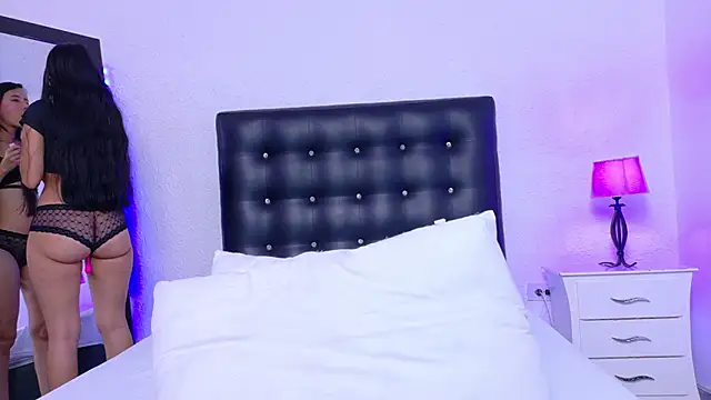 Skinny hottie18 online show from October 20, 3:34 pm