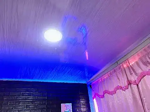 loren tits24 online show from December 5, 9:39 pm