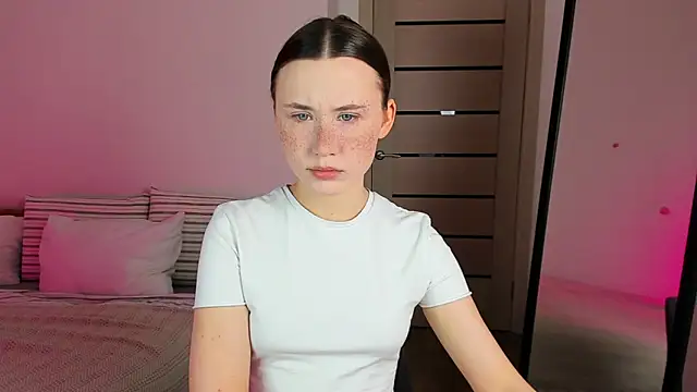 Snapshot of Stella_Sunny chatting on September 14, 3:27 am Stella Sunny online show from September 14, 3:27 am