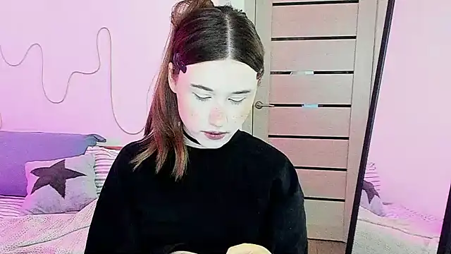 Snapshot of Stella_Sunny chatting on December 5, 5:20 pm Stella Sunny online show from December 5, 5:20 pm