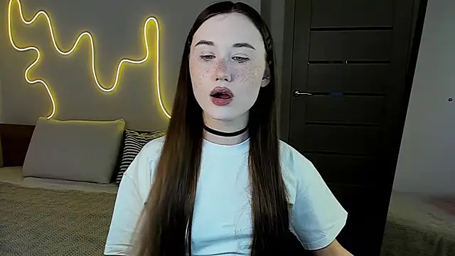 Snapshot of Stella_Sunny chatting on December 17, 10:27 pm Stella Sunny online show from December 17, 10:27 pm