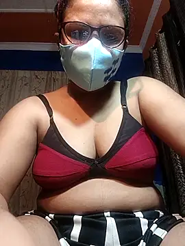 Snapshot of CAFE134_768 chatting on September 29, 6:02 pm CAFE134 768 online show from September 29, 6:02 pm