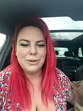 Snapshot of redxxxvixen chatting on February 19, 4:44 pm redxxxvixen online show from February 19, 4:44 pm