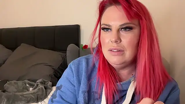 Snapshot of redxxxvixen chatting on February 26, 9:58 pm redxxxvixen online show from February 26, 9:58 pm