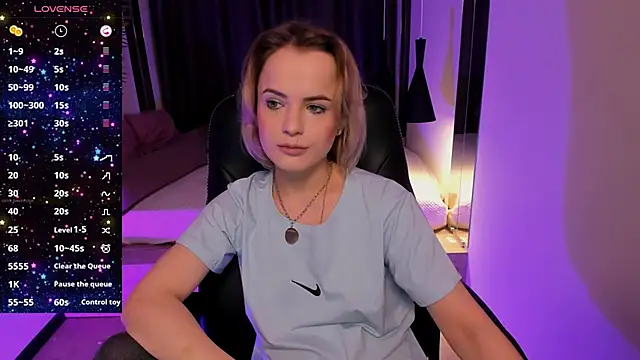 Snapshot of JessicaBeverly chatting on March 3, 8:11 pm JessicaBeverly online show from March 3, 8:11 pm