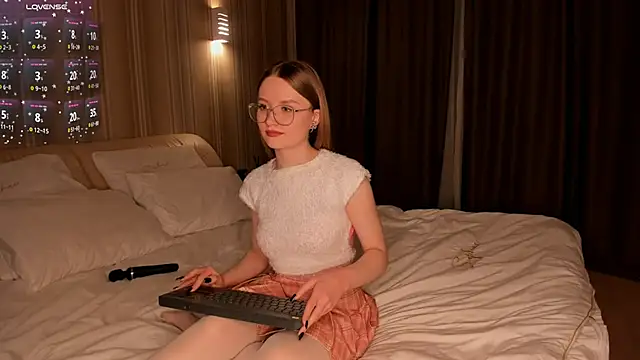 IsabellaTorrance online show from January 24, 4:17 pm