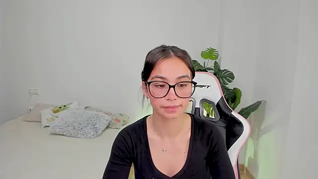 Adriennesexxx online show from January 29, 11:30 am