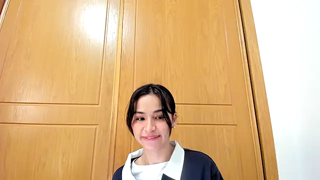 Adriennesexxx online show from February 16, 12:54 pm