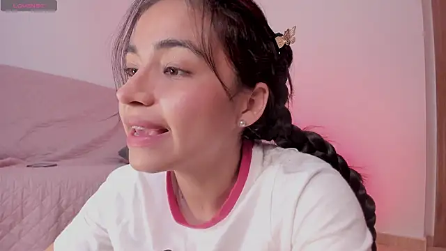 Adriennesexxx online show from March 15, 10:33 pm