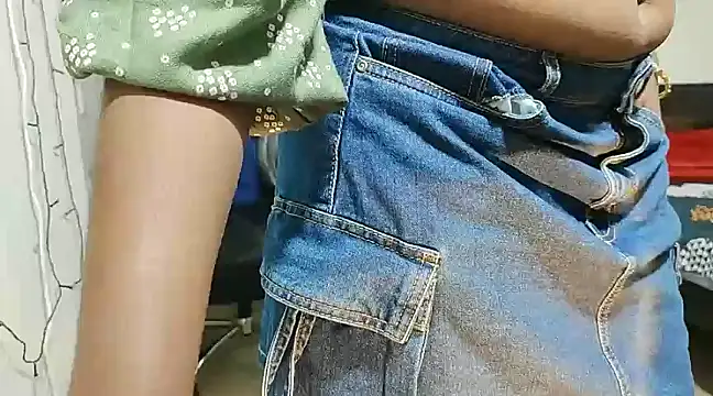 Snapshot of Anjali_cute-Pondati chatting on February 19, 1:08 am Anjali cute-Pondati online show from February 19, 1:08 am