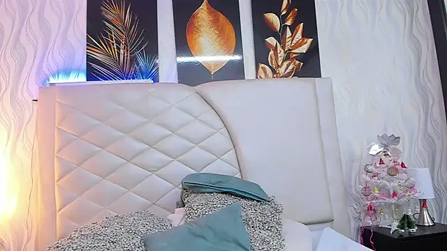 Snapshot of Amberr_Greyy chatting on December 11, 5:48 pm Amberr Greyy online show from December 11, 5:48 pm