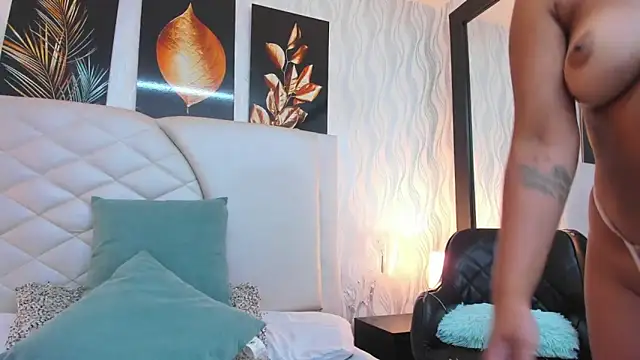 Snapshot of Amberr_Greyy chatting on January 8, 5:05 pm Amberr Greyy online show from January 8, 5:05 pm