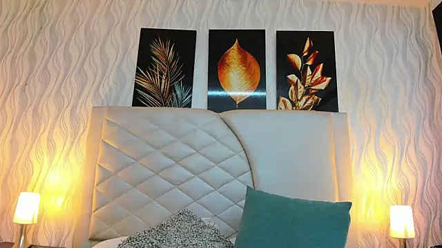 Snapshot of Amberr_Greyy chatting on February 10, 5:52 pm Amberr Greyy online show from February 10, 5:52 pm