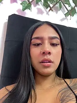 Snapshot of Shaarongp chatting on November 11, 4:34 am Shaarongp online show from November 11, 4:34 am