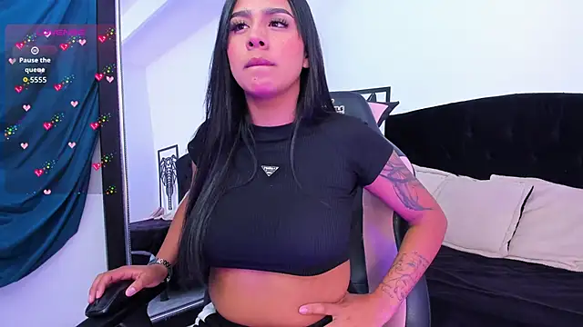 Snapshot of Shaarongp chatting on November 12, 4:02 am Shaarongp online show from November 12, 4:02 am