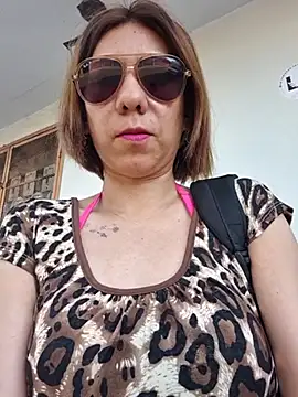 Lunababymylove online show from March 8, 11:07 pm