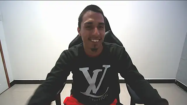 Snapshot of michaelhotbbc chatting on September 26, 4:16 am michaelhotbbc online show from September 26, 4:16 am