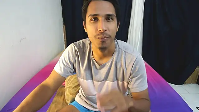 Snapshot of michaelhotbbc chatting on November 24, 4:34 am michaelhotbbc online show from November 24, 4:34 am