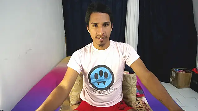 Snapshot of michaelhotbbc chatting on December 1, 5:23 am michaelhotbbc online show from December 1, 5:23 am