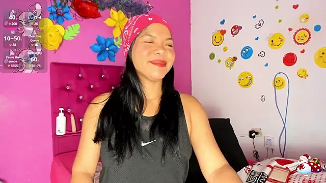 Snapshot of DIORA_Latina chatting on December 12, 3:21 am DIORA Latina online show from December 12, 3:21 am