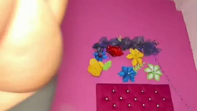 Snapshot of DIORA_Latina chatting on December 13, 3:49 am DIORA Latina online show from December 13, 3:49 am