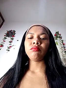 Snapshot of DIORA_Latina chatting on October 20, 4:13 am DIORA Latina online show from October 20, 4:13 am