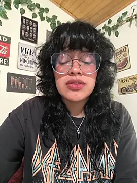 Snapshot of Fun_Everywhere chatting on November 9, 6:06 pm Fun Everywhere online show from November 9, 6:06 pm