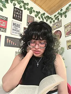 Snapshot of Fun_Everywhere chatting on November 20, 5:34 pm Fun Everywhere online show from November 20, 5:34 pm