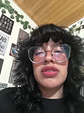 Snapshot of Fun_Everywhere chatting on November 27, 9:50 pm Fun Everywhere online show from November 27, 9:50 pm