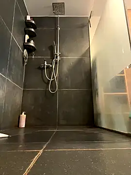 Snapshot of an0niem chatting on September 20, 1:12 pm an0niem online show from September 20, 1:12 pm