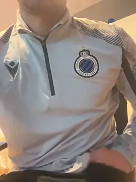 Snapshot of an0niem chatting on November 15, 4:58 pm an0niem online show from November 15, 4:58 pm