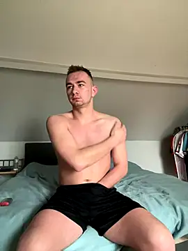 Snapshot of an0niem chatting on December 14, 11:59 am an0niem online show from December 14, 11:59 am