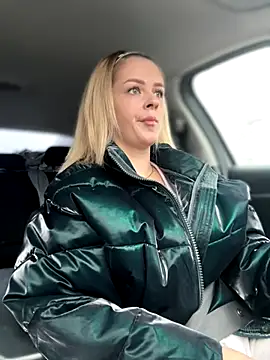 Love Bri online show from November 18, 9:58 am