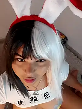 Cleo hills online show from February 2, 1:52 pm