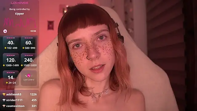 juliapie online show from December 16, 5:59 am