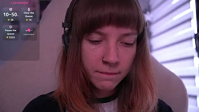 juliapie online show from October 3, 7:38 am