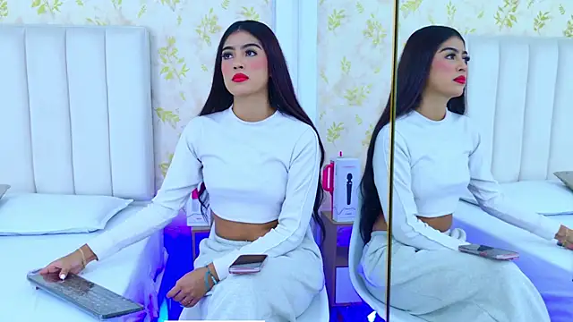 Mia-Monroe online show from October 3, 7:44 pm