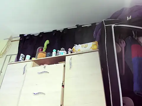 alanaanddaphne online show from February 7, 12:31 am