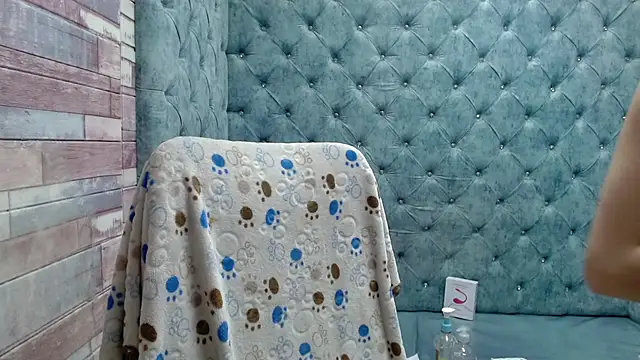 Samantha Smiith online show from October 23, 4:01 am