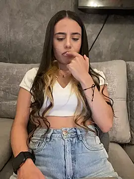 AbyThompson online show from March 5, 1:21 am