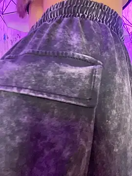 AbyThompson online show from October 13, 3:45 pm