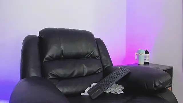 JamesGraay online show from January 15, 10:17 am