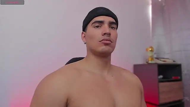 JamesGraay online show from November 18, 6:56 pm