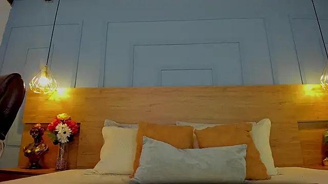 andymiller  online show from February 5, 1:54 pm