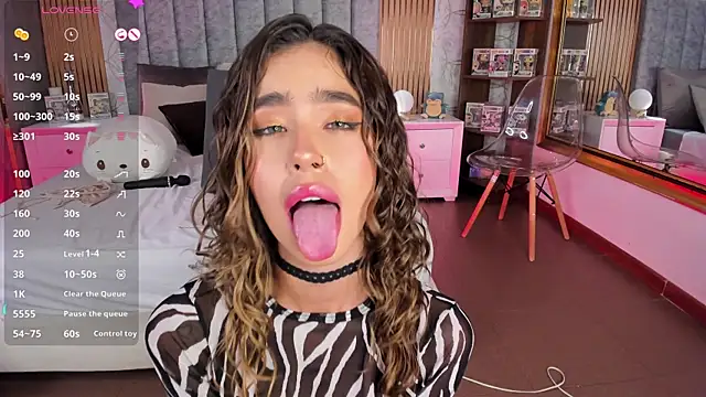 MarianaSnake online show from March 8, 8:03 pm