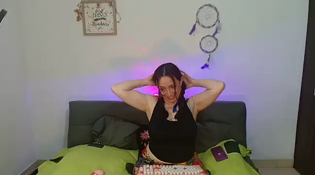 catalinamommyx online show from March 17, 4:51 am