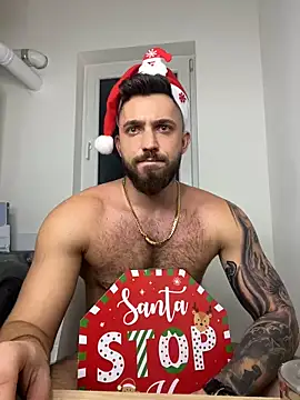 LoveIsBlind  online show from December 26, 12:03 am