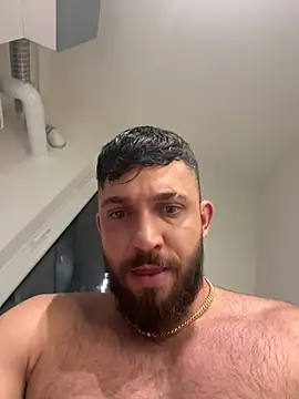 LoveIsBlind  online show from January 30, 9:58 pm