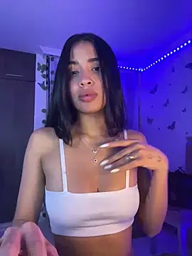 lina pink online show from March 19, 1:21 am